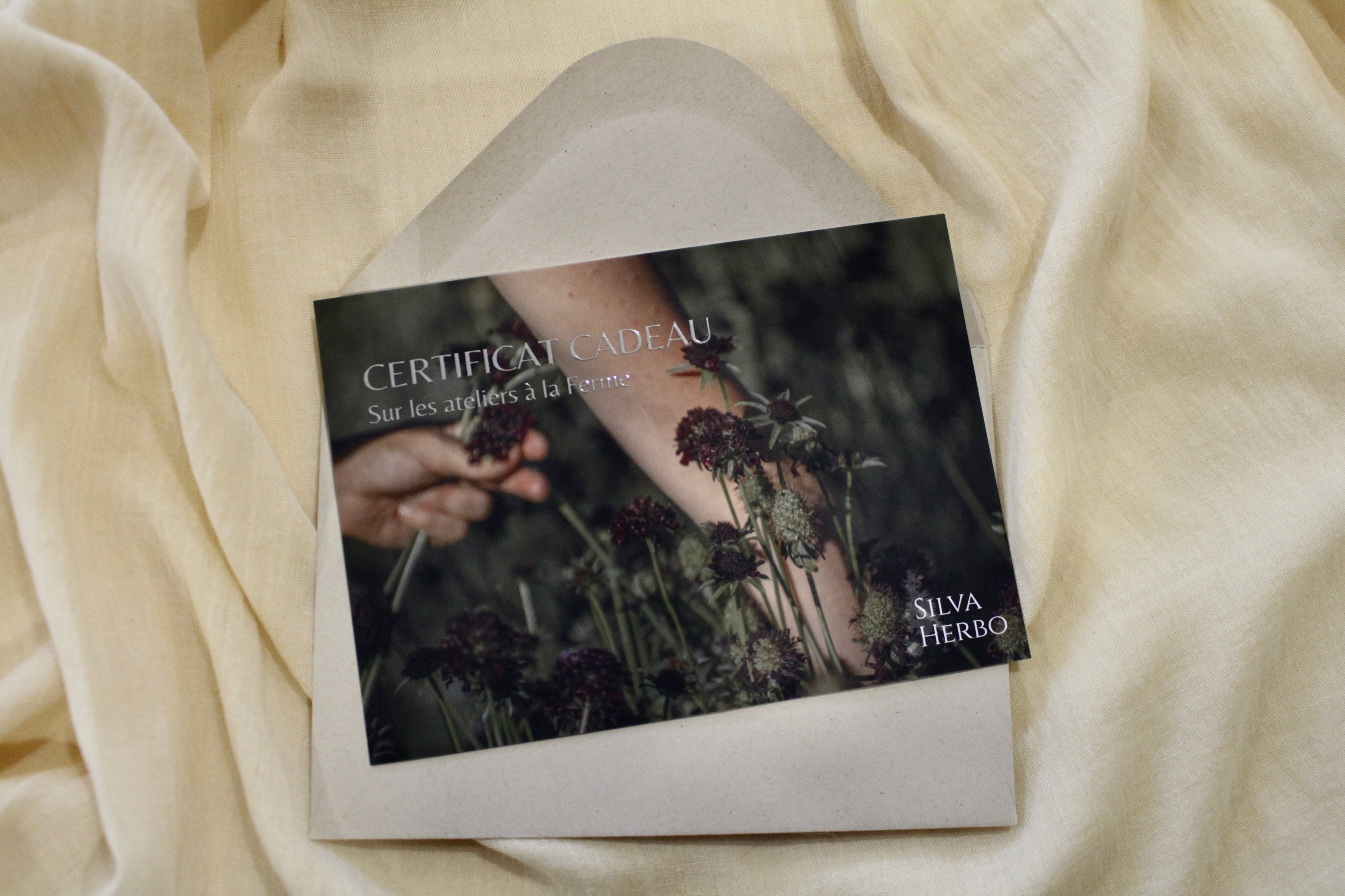 Carte cadeau sur un atelier