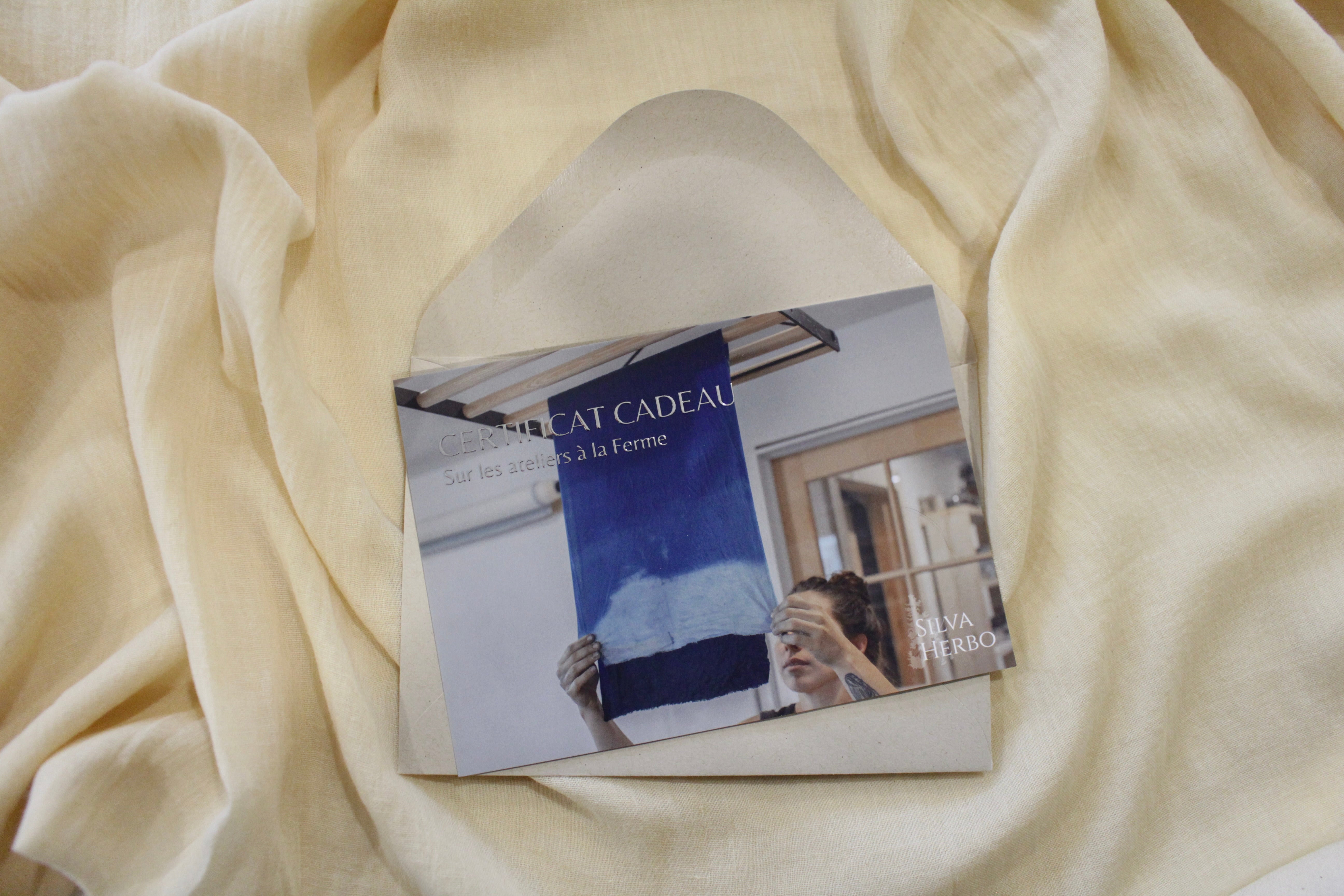Carte cadeau sur un atelier